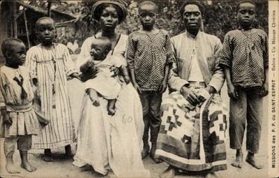 Ak Gabun, Un Menage Chretien, Christliche Familie, Missions des P.... - 4935472