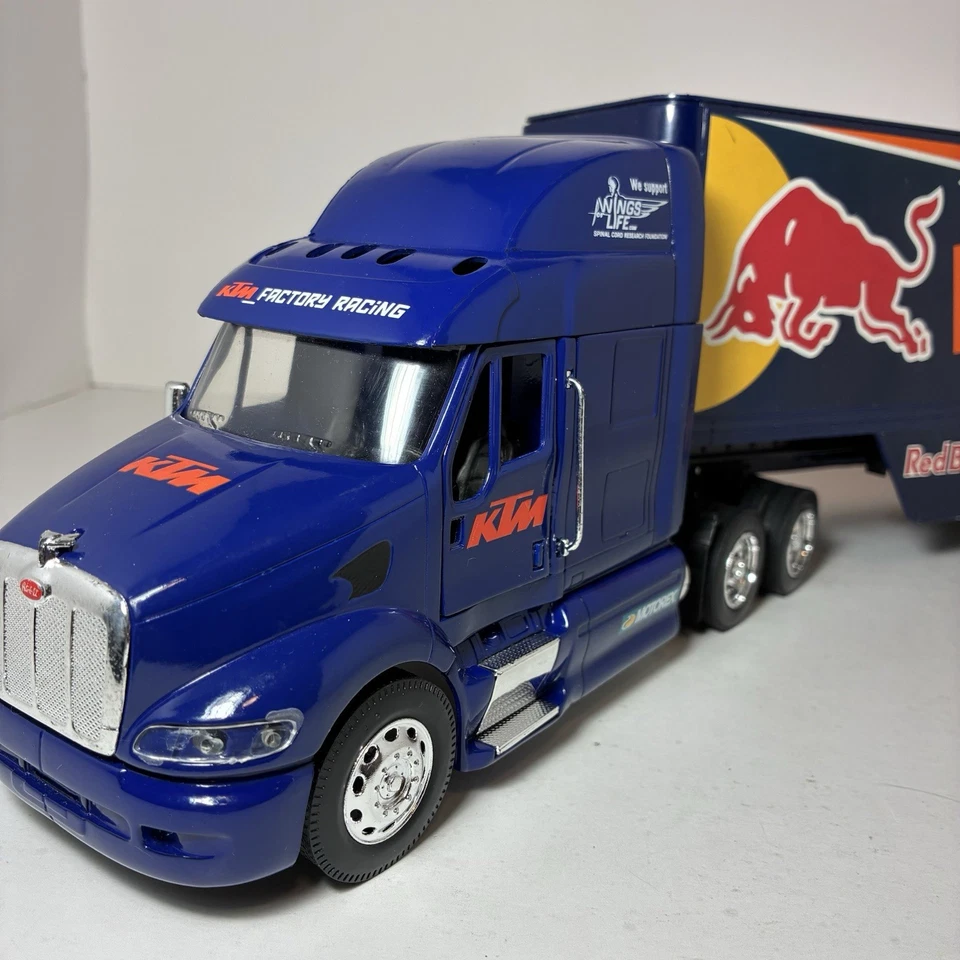 New-Ray Toys KTM Factory racing truck 1:32 Red Bull Scale Model - Image 3 of 4