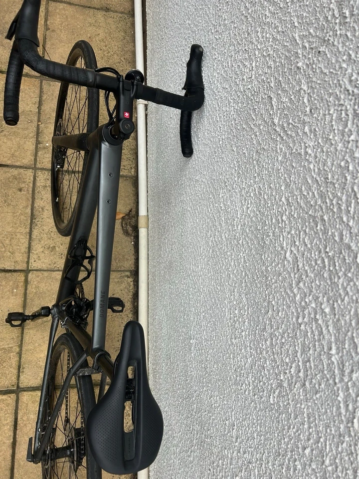 Trek Domane AL 2 Gen 4, photo 4 of 5