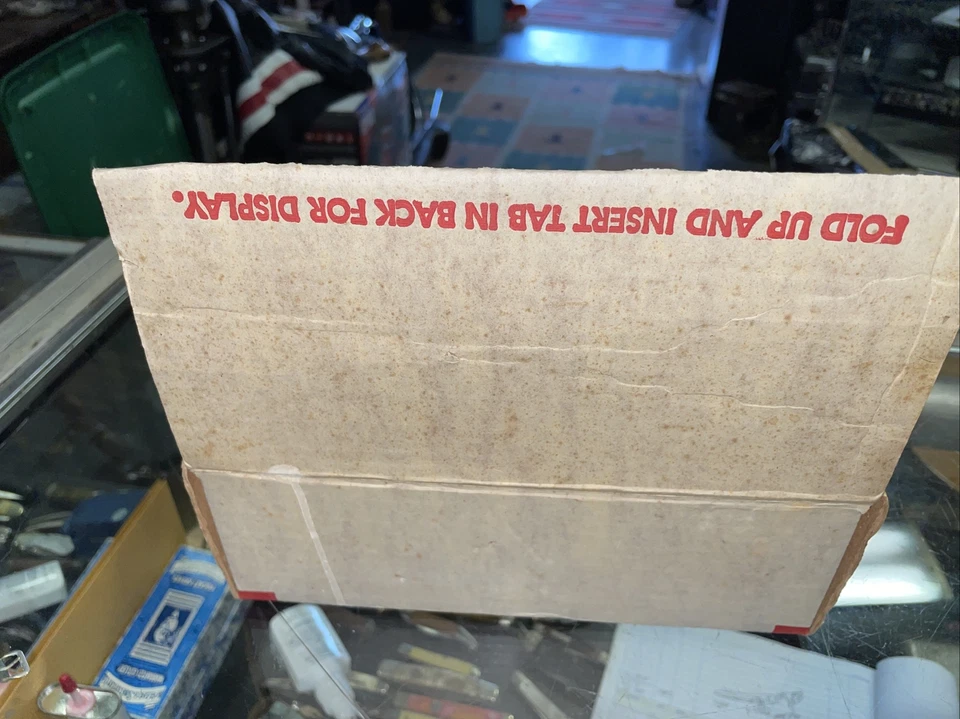 Conjunto de trator agrícola brinquedo Slik novo na caixa 9910 implementos agrícolas de metal fundido - Imagem 3 de 4