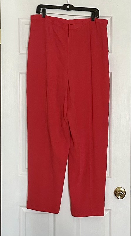 Plus Sized Women’s Dana Buchman Lined Pants - Size 20