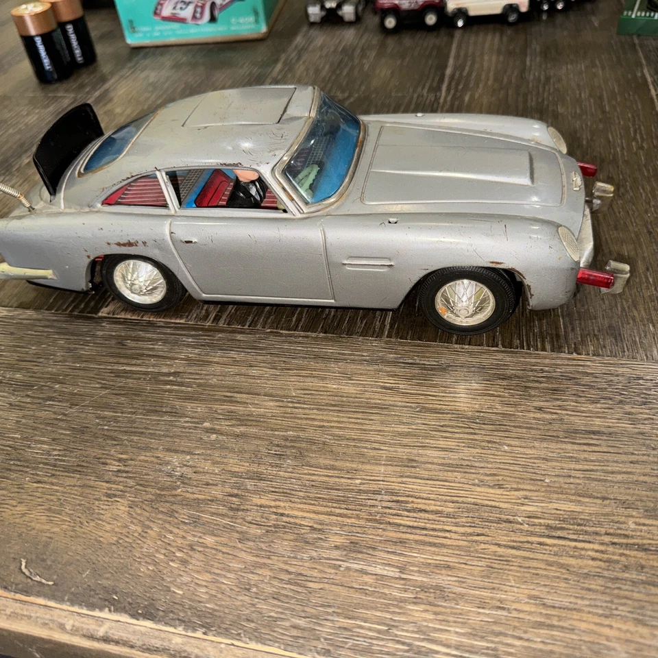 GILBERT 007 James Bond Aston-Martin DB5 1965 AC Made in Japan - Image 4 of 4