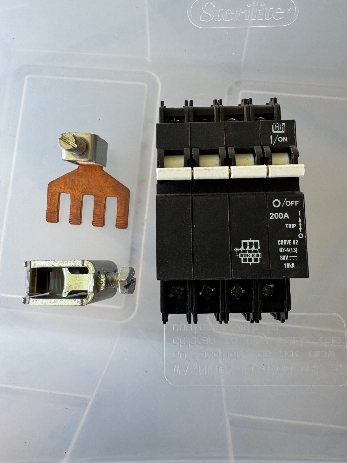 4 Pole, 200 amp CBI DC Breaker.