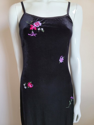 VTG TRUE Y2K Currants Long Black Velvet Maxi Dress sz medium pink purple floral - Picture 3 of 10