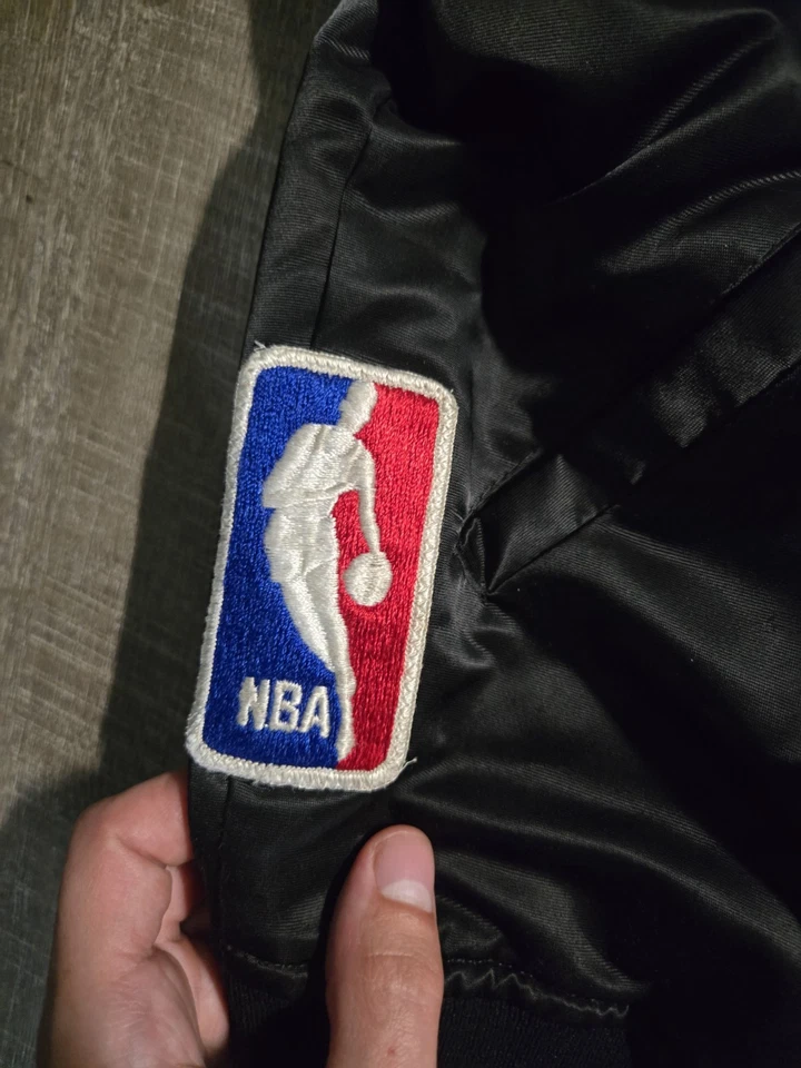 Jaqueta Bombardeiro Orlando Magic Vintage Anos 90 Starter Cetim - NBA - Fabricada nos EUA Tamanho P - Imagem 3 de 4