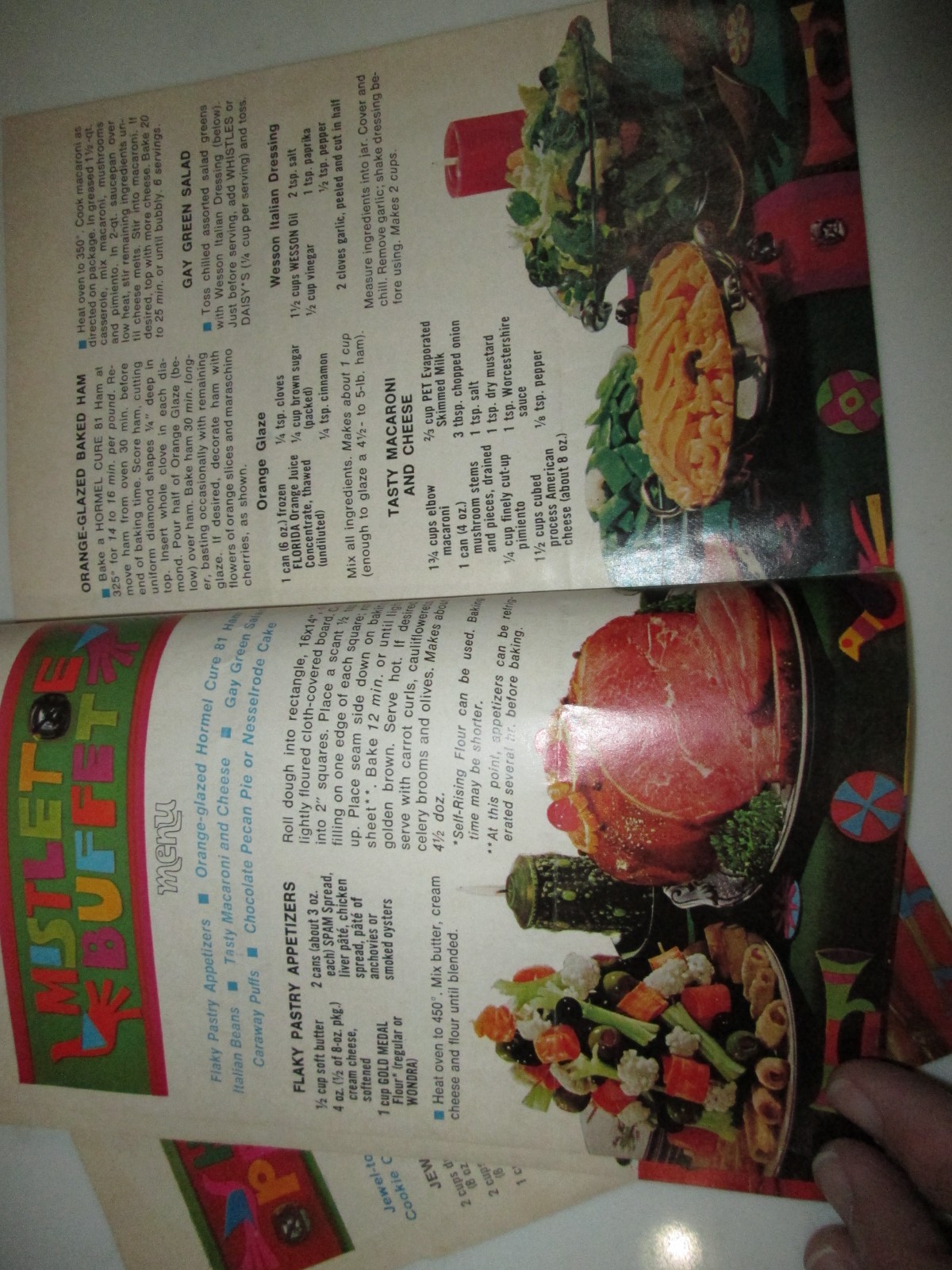 Vtg Betty Crocker's HOLIDAY HOSTESS Can Do Recipes Booklet