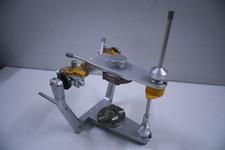 SAM 3 Artikulator mit QuickSplit – Zahntechnik Labor Arcon Artikulator Präzision