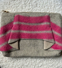 & Other Stories Clutch grau/rosa gestreift, R...