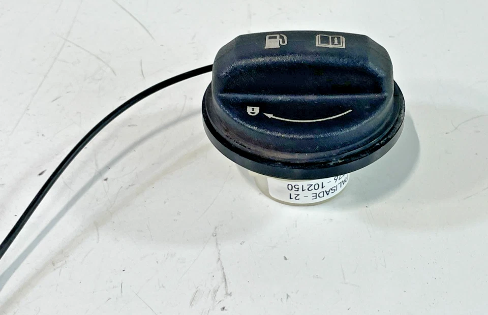 HYUNDAI ELANTRA SANTA FE TUCSON PALISADE REAR FUEL GAS TANK FILLER CAP # 102150 Foto 3 de 4