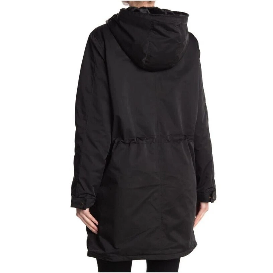 Jaqueta Parka Love Token Feminina Preta Tanya Reversível Pele Sintética Inverno Tamanho P - Imagem 2 de 4