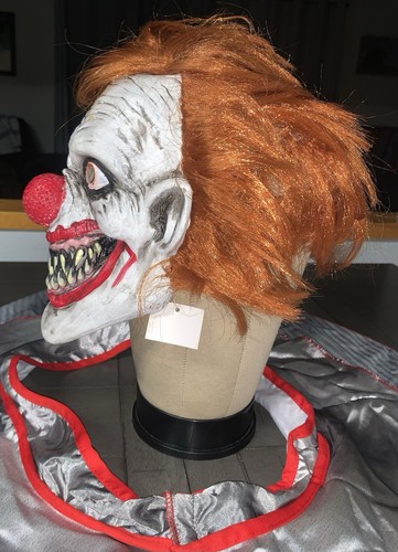 COSTUME HALLOWEEN INCUBO CAPELLI ROSSI MASCHERA CLOWN ATTORCIGLIATO KILLER SPAVENTOSO A5 - Foto 10 di 18