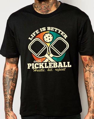 Life Is Better With Pickleball Indoor Sport Gaming Liebhaber Geschenk Tee T-Shirt