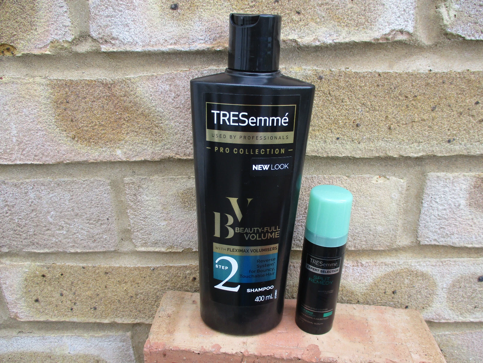 Tresemme beauty-full volume shampoo 400ml + Tresemme sealing serum 30ml