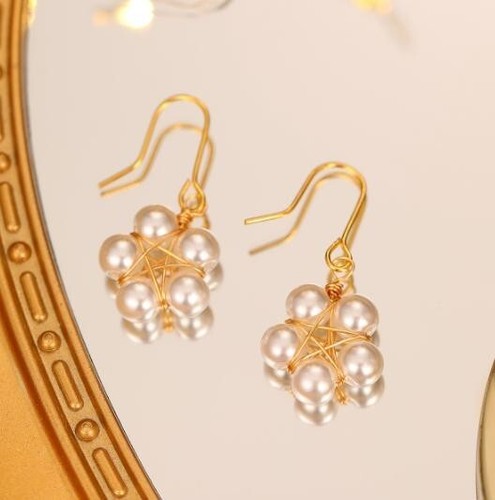Pendientes colgantes únicos enchapados en oro con forma de flor de fuego - Imagen 4 de 6
