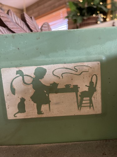 Empire Spielzeug/Verkäufermuster, antiker Arbeitsofen, grüne/cremefarbene Emaille, Nickelbeine - Bild 8 von 13