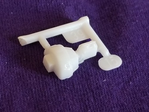70 Plymouth Road Runner BRAKE MASTER CYLINDER di Revell 1:24 Model Kit 1970 - Foto 2 di 6
