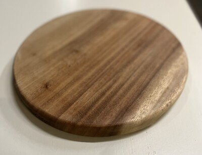Tuckahoe Hardwoods Walnut Wood Cutting Board  10  Round.