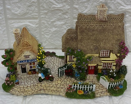 Vintage 2002 Lesser & Pavey LTD The Leonardo Collezione The Village Store Usato in ottime condizioni