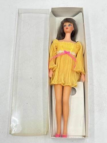 Vintage Mattel TNT Barbie Brunette Doll Lemon Kick #1465 Outfit Taiwan