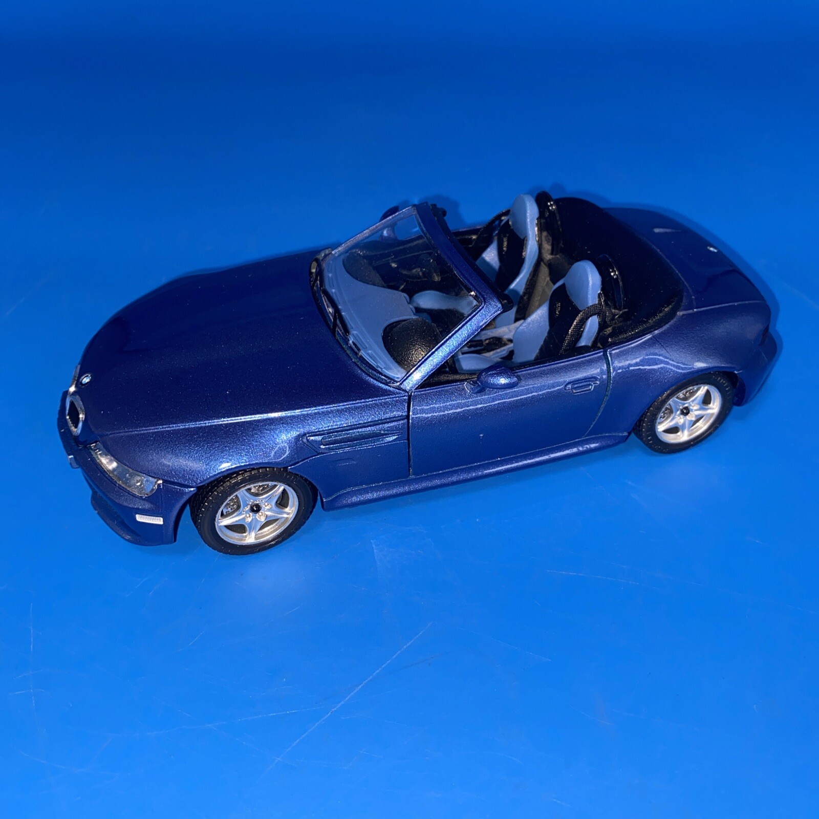 Burago BMW M Roadster Premium Edition 1:18 (Gebraucht) in Grenchen für