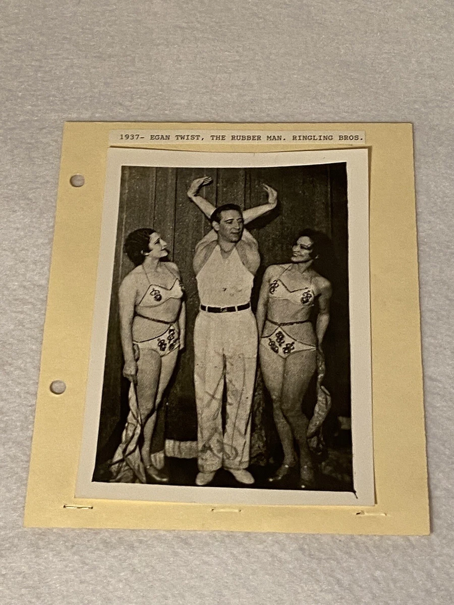 Sideshow Worker Circus Sideshow Acts