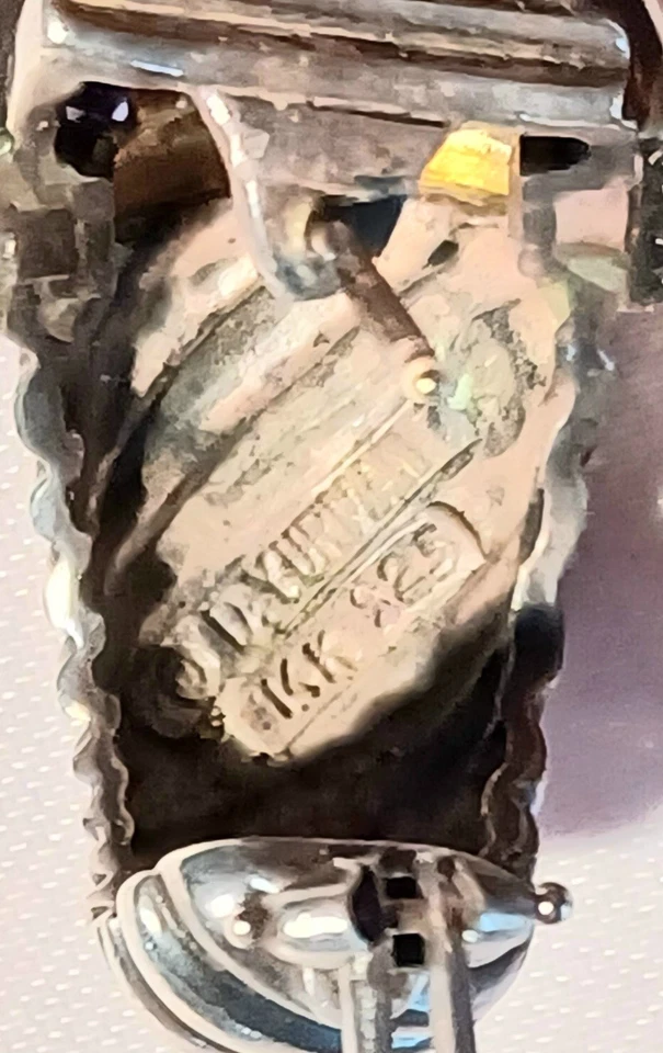 Pendientes de cable de camarón renacentista amatista oro de 14k David Yurman. Foto 2 de 4