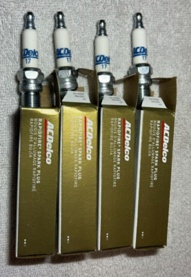 BRAND NEW GENUINE GM ACDelco RAPIDFIRE Spark Plugs #17 Set Of 4  Part # 88879892