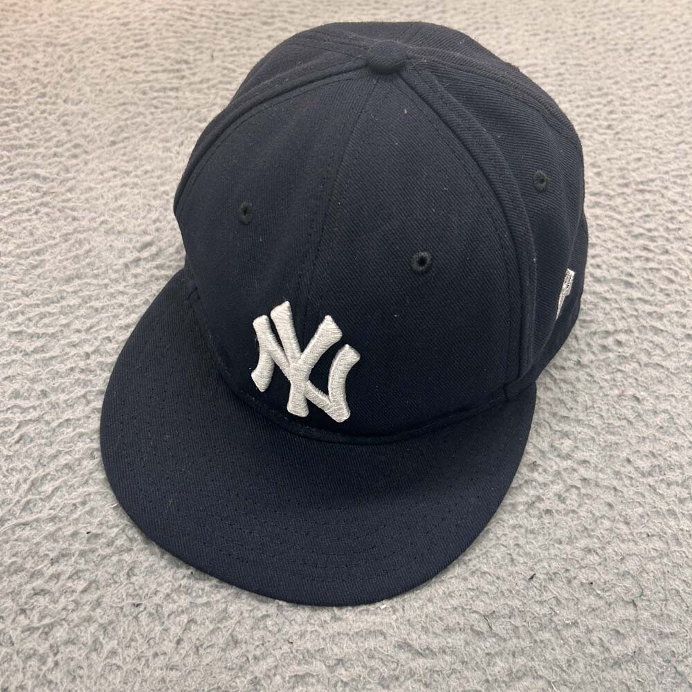 New York Yankees Hat Cap Mens  7 ¬æ New Era Authentic Black