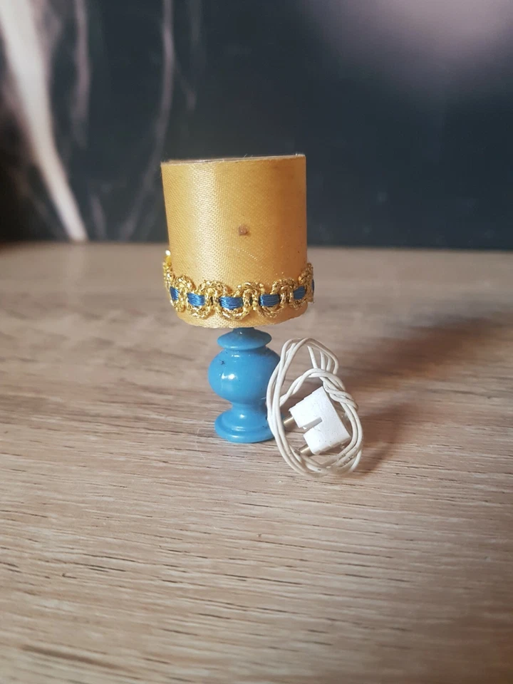 PETITE LAMPE MAISON DE POUPÉE MINIATURE ACCESSOIRE JOUET VINTAGE - Photo 1/4