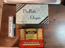 Tin Litho PlaRola Toy Organ with music (2) ro...