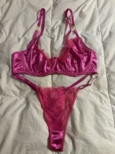 VTG Beautiful Pink Satin Bra And Panties With Flower Embroidery Set Size L
