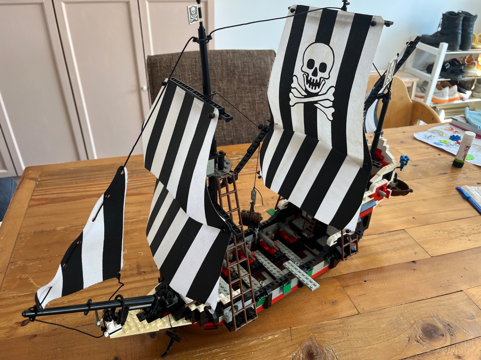 Lego Pirates 6286 Skull's Eye Schooner 100% Complete