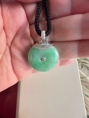 Circle Donut. Apple Green Jadeite Jade 18K White Gold W/Diamonds Bail Pendant - Picture 10 of 12