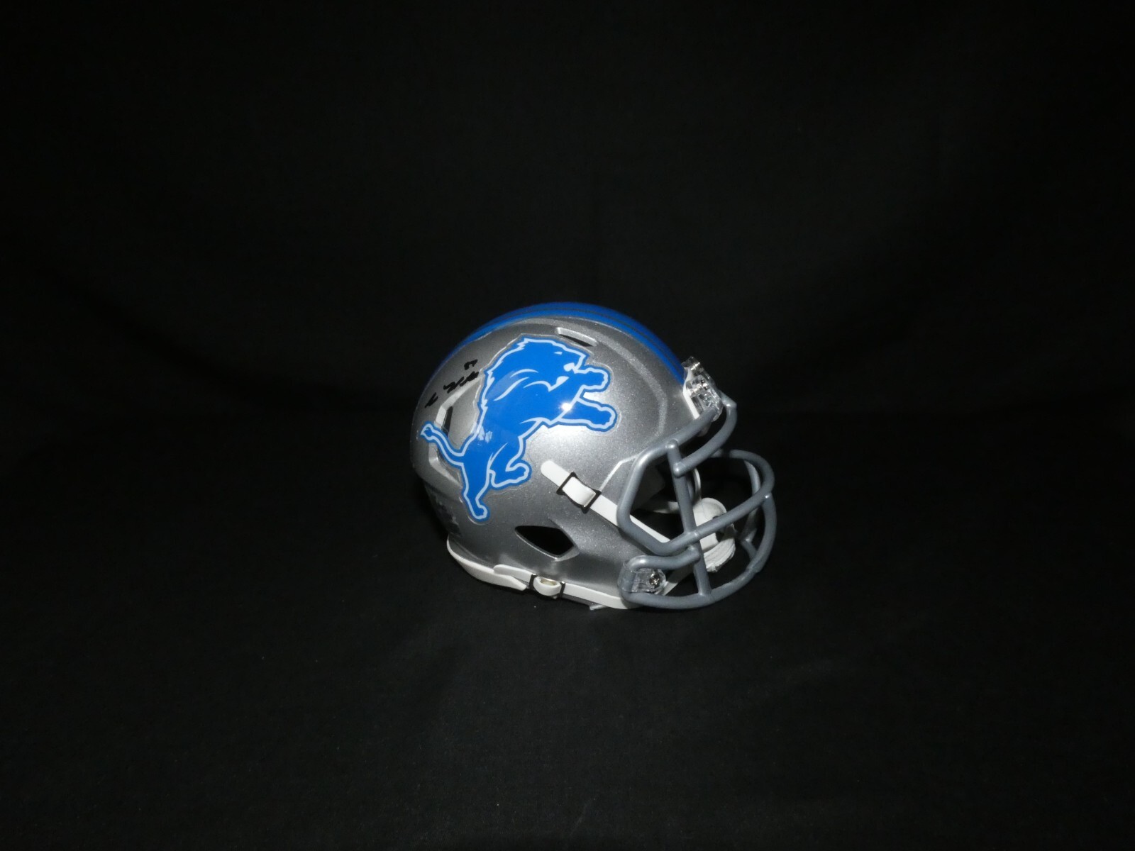 Picture 1 of 6