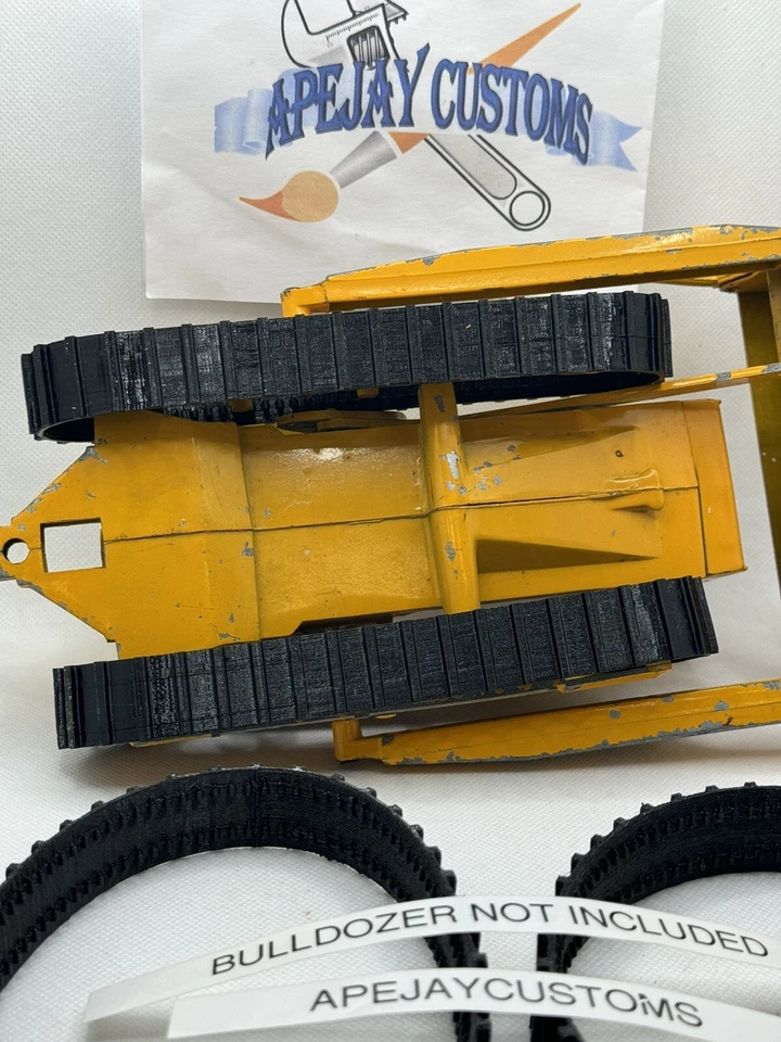 1 PAIR OF NEW TRACKS FOR Ertl International Bulldozer Crawler TD 25 Die-cast - Image 4 of 4