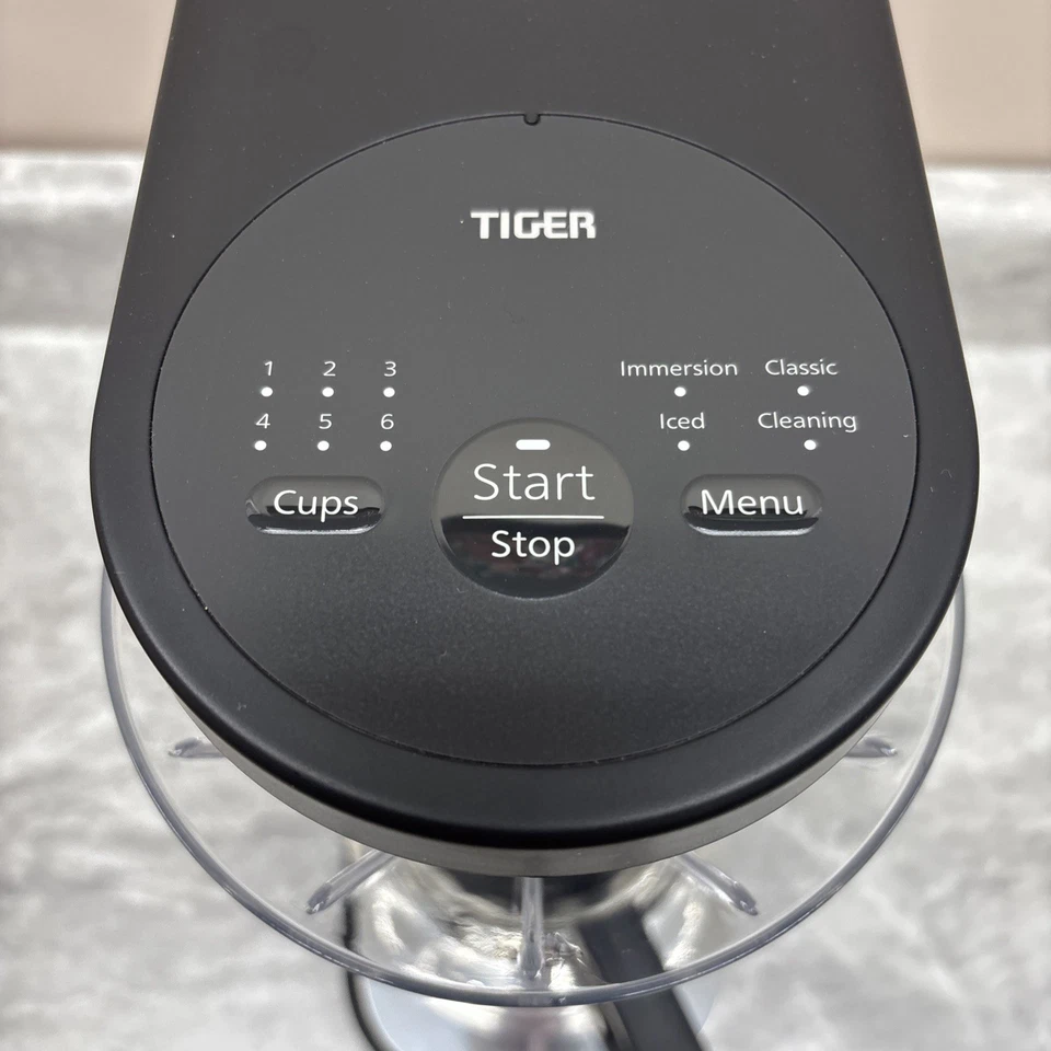 Cafetera automática híbrida Tiger - Verter sobre cafetera e inmersión de vapor Foto 3 de 4