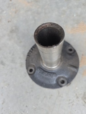 Ford Tremec 3550  TKO 500 600 Front Bearing Retainer With Seal C 2606243