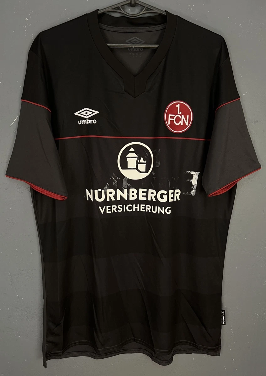 Le FC Nuremberg lance un maillot spécial pour les fêtes de Noël