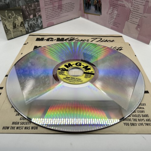 West Side Story Laserdisc Deluxe Letterboxed Edition, Natalie Wood - Picture 5 of 9