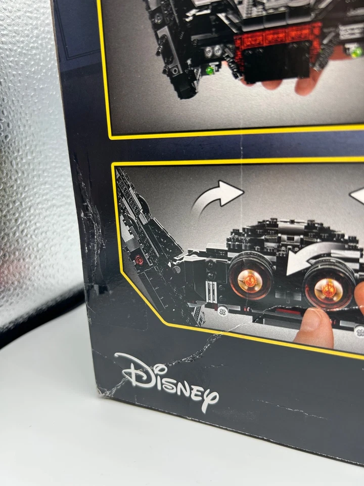 Lego Star Wars 75256 Kylo Ren's Shuttle NIB (Box Damage) - Image 3 of 4