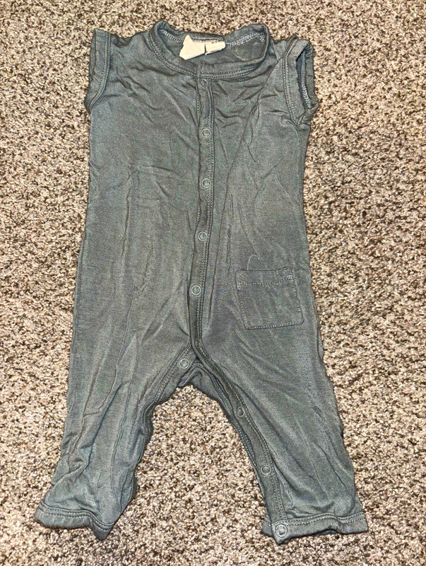 Kyte Gray Solid Sleeveless Bamboo Snap Romper One-Piece 0-3M