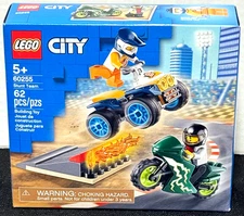 NEW! LEGO CITY 60255 STUNT TEAM / RACING / MOTORCYCLE / QUAD BIKE / RAMP