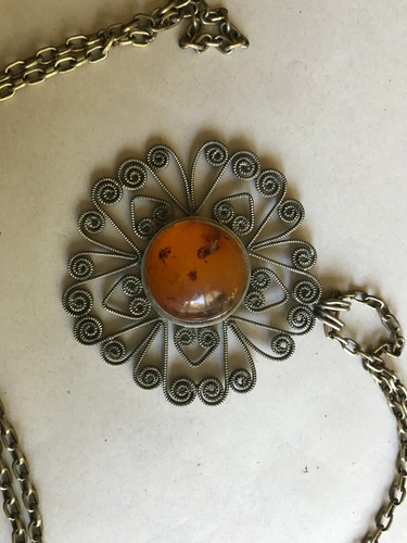 Pendentif et sa chaîne , années 1970, hauteur 40 cm - Picture 2 of 2