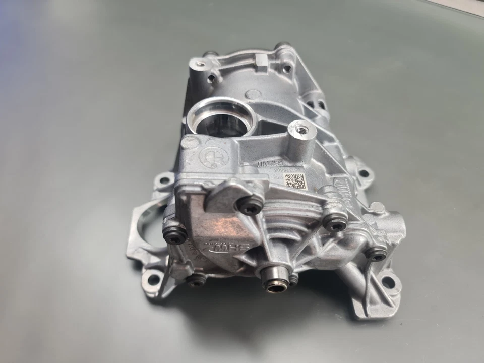 Genuine BMW 1 Series 2 Series 3 Series 4 Series 5 Series X1 X3 X4 X5 B47 OIL VACUUM PUMP Oil Pump 851375608 - Image 2 of 4