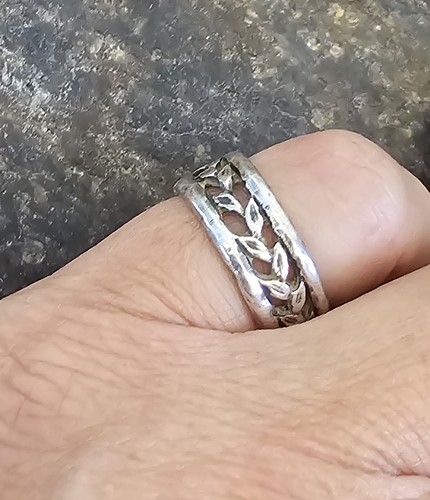 Retired James Avery Eternity Leaves Band Ring Size 6