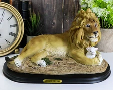 Christian Inspirational Lion and The Lamb Statue With Base And Brass Plate Title