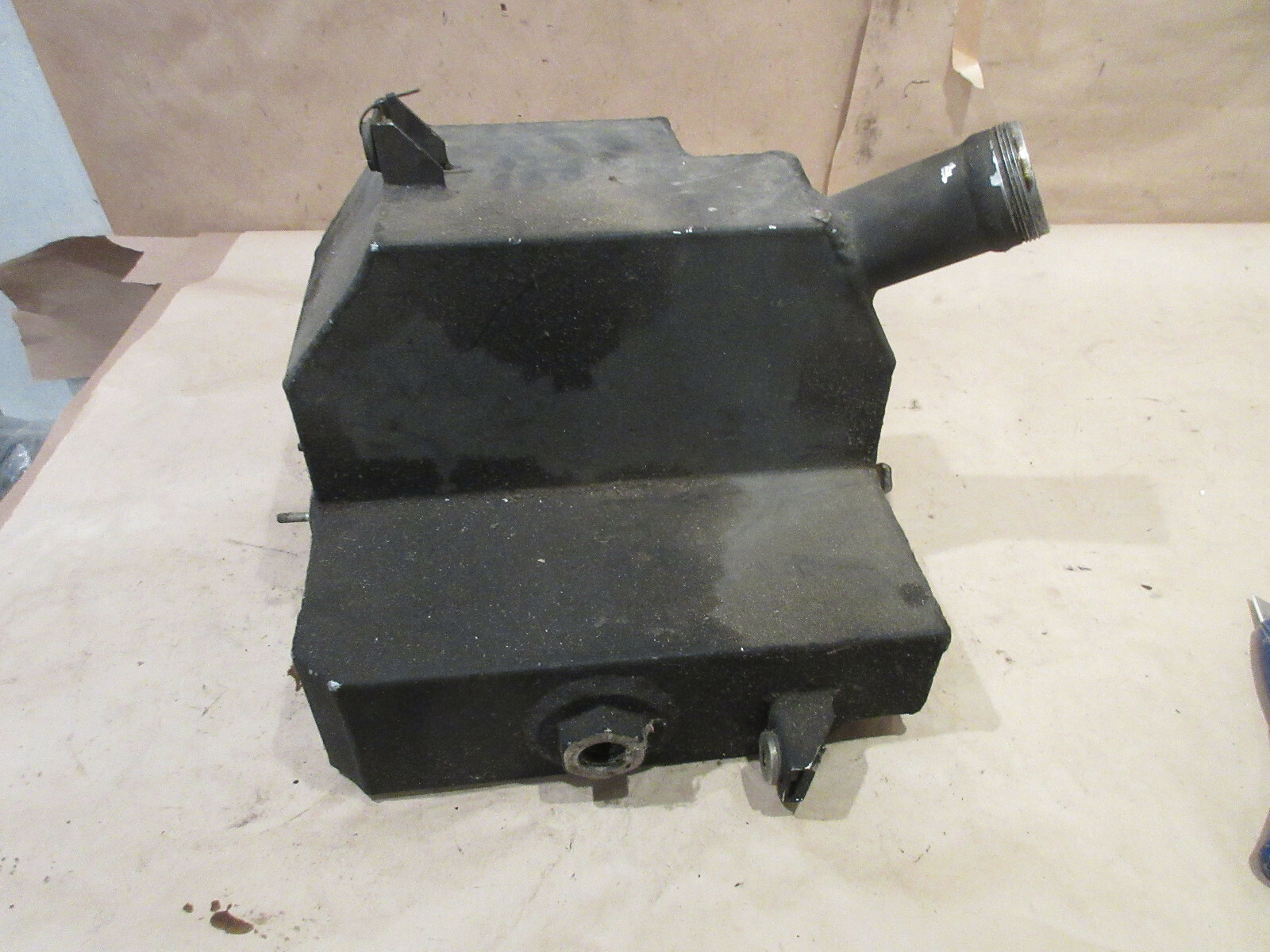 Ferrari 512 TR Testarossa - Engine Oil Tank - P/N 125517