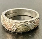 Vintage 925 Silver Ring w/10k Black Hills Gold Leaf Accents Size 7.5 Lot#106