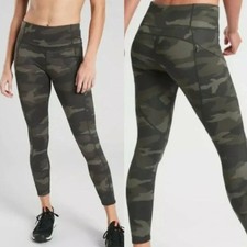 Athleta Green Camo Contender 7/8 Tight Size Small