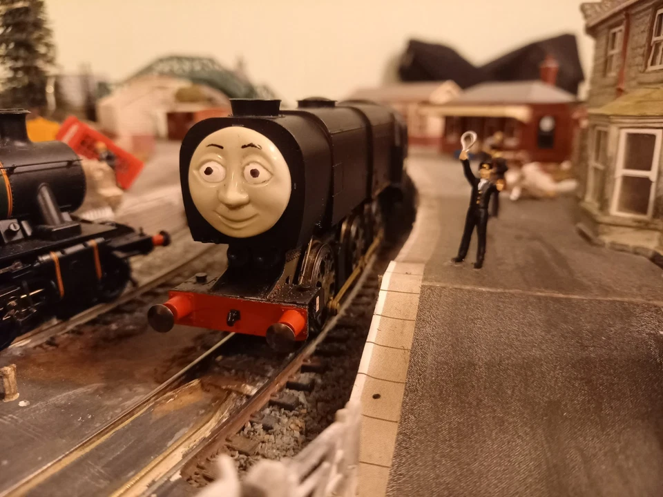 Hornby Q1 Loco Converted to Neville Thomas and Friends. ideal for Christmas. - Image 2 of 4